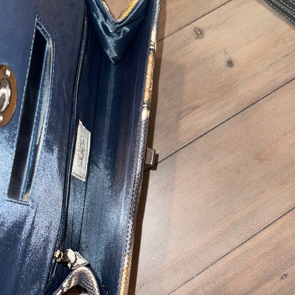 Spartina 449 Convertible Crossbody Clutch Plus ID - Picture 3 of 9